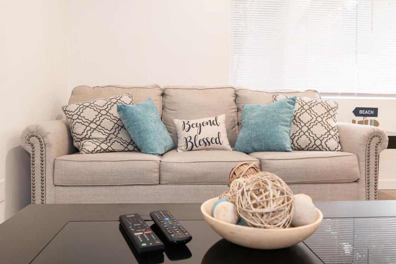 Cozy And Beachy! Apartment Long Beach Exterior photo