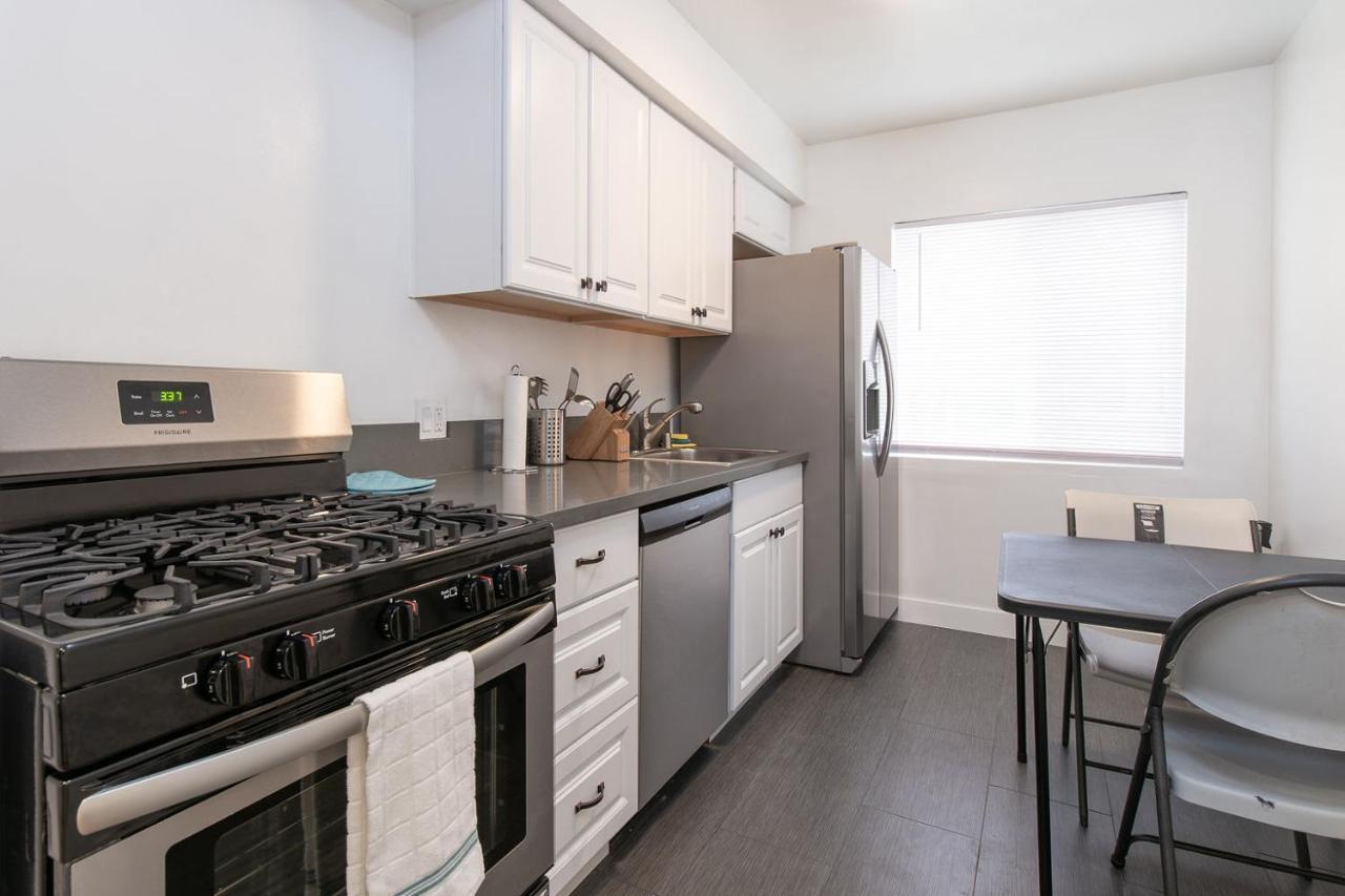 Cozy And Beachy! Apartment Long Beach Exterior photo